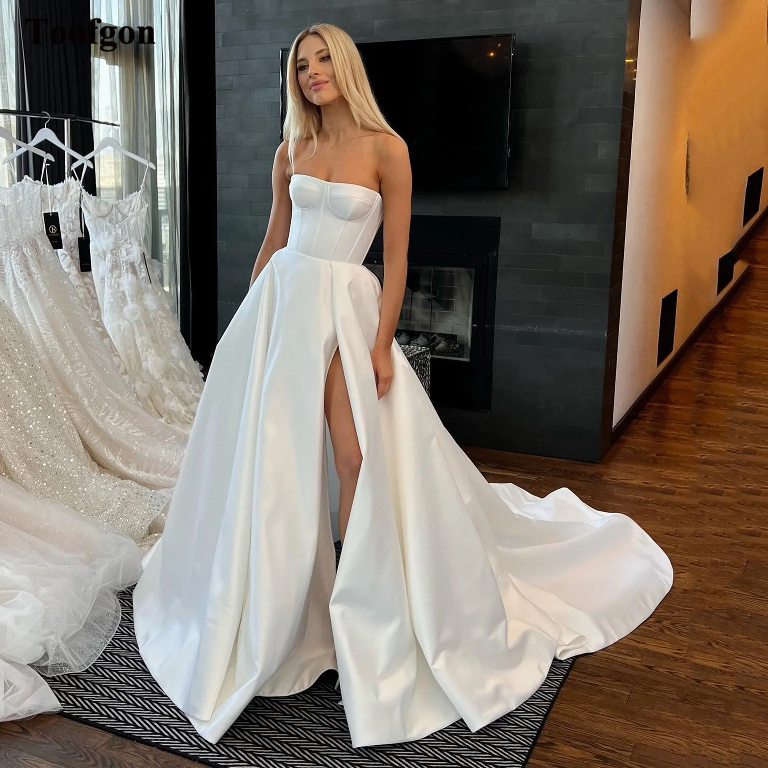 

Toofgon Soft Satin A Line Wedding Dresses Strapless High Split Bridal Gowns Court Train Formal Women Graceful vestidos de novia