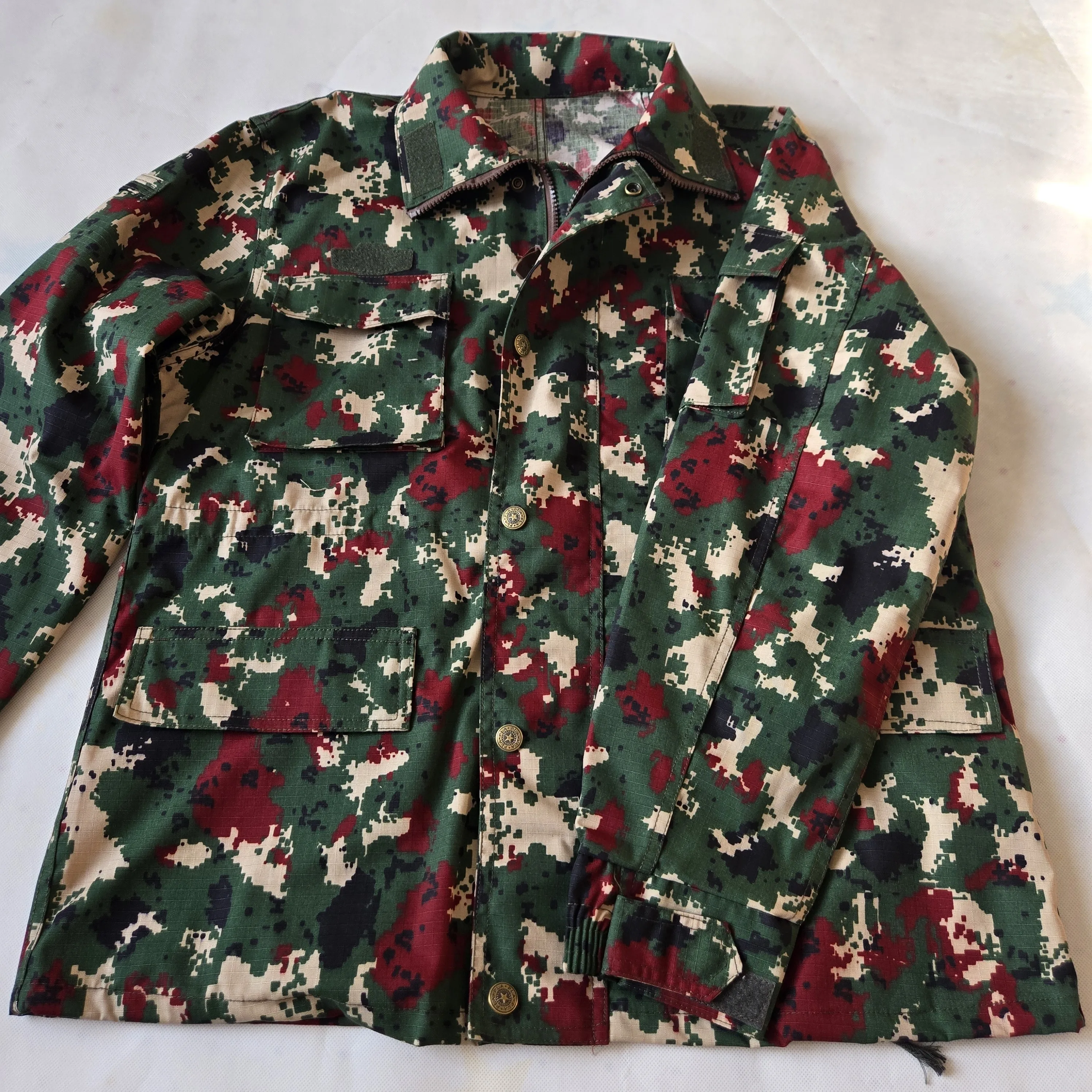New Camouflage Clothing Camouflage Set Work Clothes with Multiple Pockets and Camouflage Clothing Durable