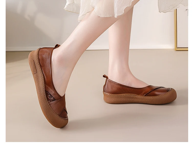 Neue Echtleder-Ballerinas für Damen, V-Ausschnitt Slip-On Schuhe, Retro-Kreuzfalt-Mokassins mit Prägungsmuster für Damen – Detail 8