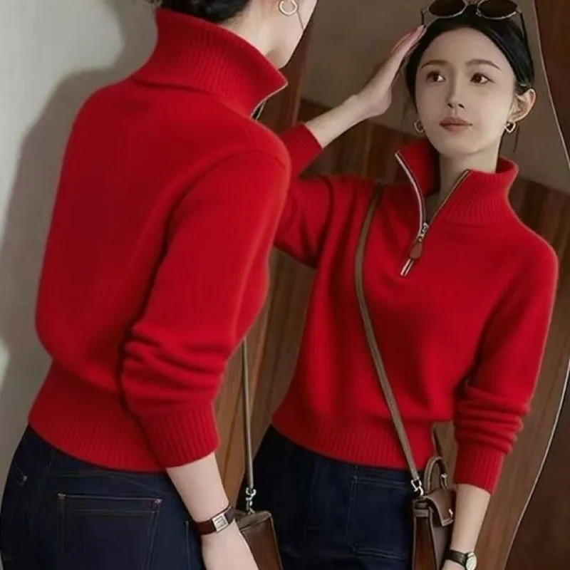 

Новый минималистичный красный свитер с высоким воротником на молнии до середины груди для женщин на осень и зиму, уникальный и неоднотипный вязаный топ-пальто
