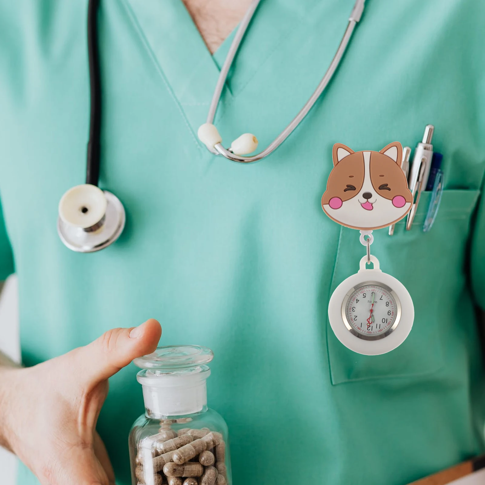 Orologio da tasca da infermiera Orologi da appendere in metallo al quarzo con cartoni animati Portachiavi portatili Regali Accessori per orologi dal design semplice e leggero