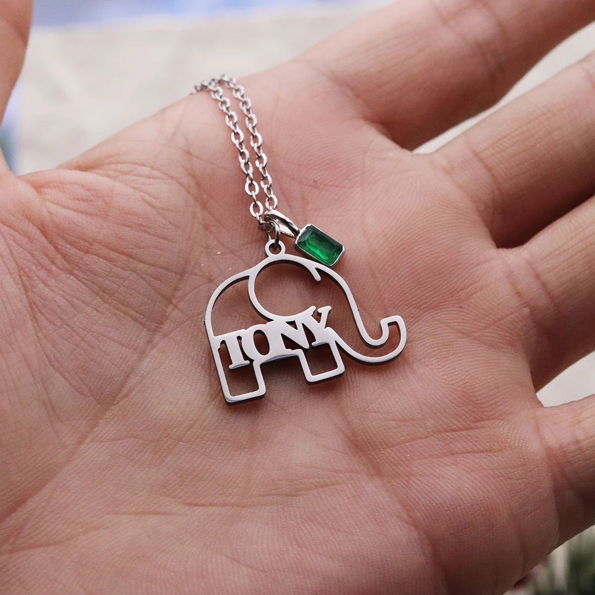 

Элегантное ожерелье Todorova с именной гравировкой в виде слона, золотистого цвета, простое колье-чокер с подвесками для женщин