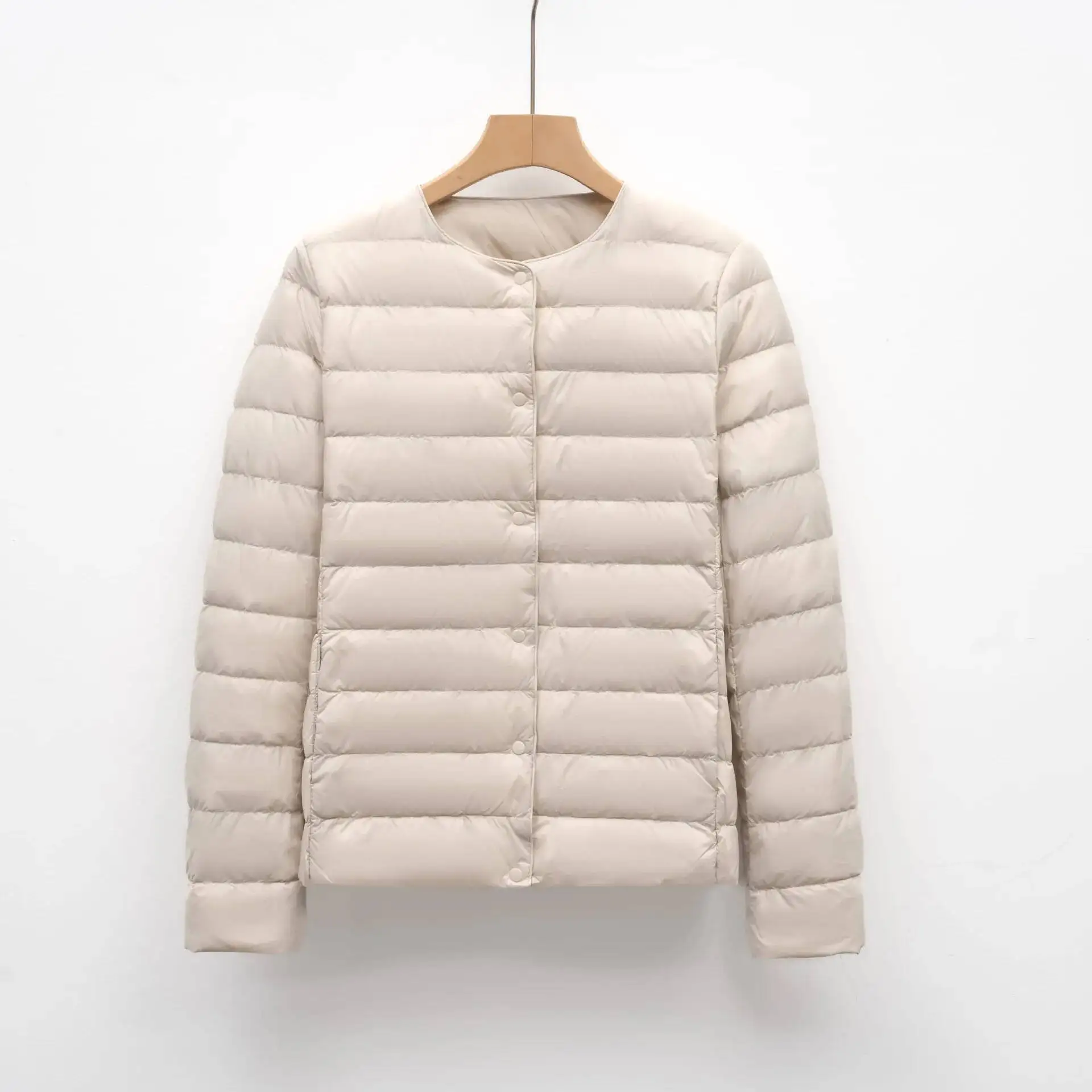 

Lightweight Women's Short Coat Round Neck Solid White Duck Down Jackets Long Sleeve Portable Puffer Jacket Women