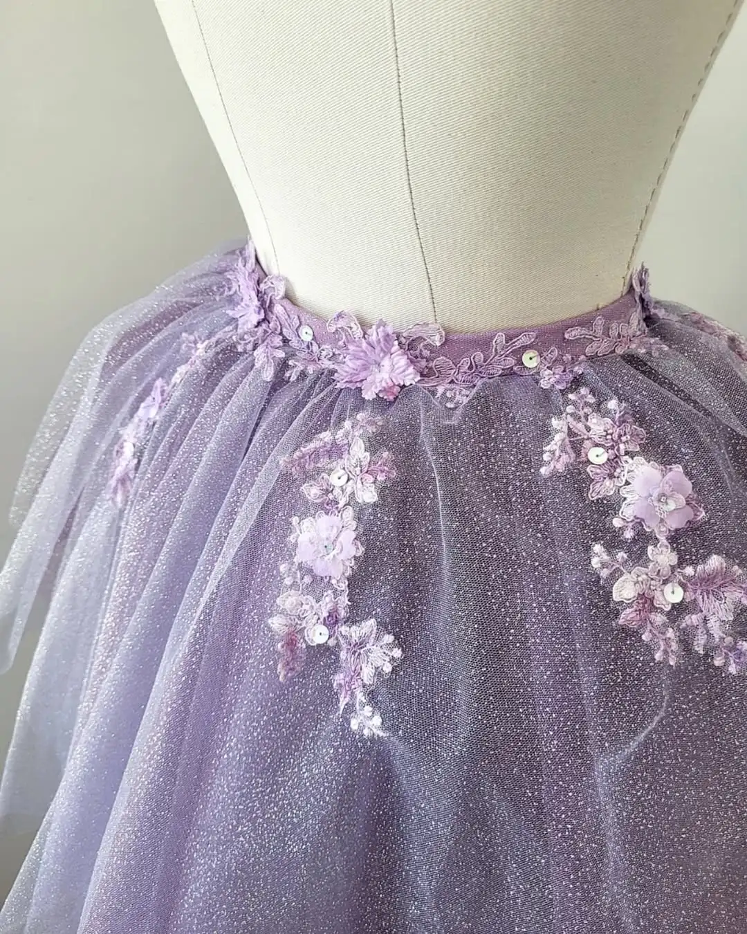 Gonne tutù a strati con applicazioni di pizzo fiore viola lucido 2025 Minigonna casual in tulle con volant da donna Gonna oversize staccabile personalizzata