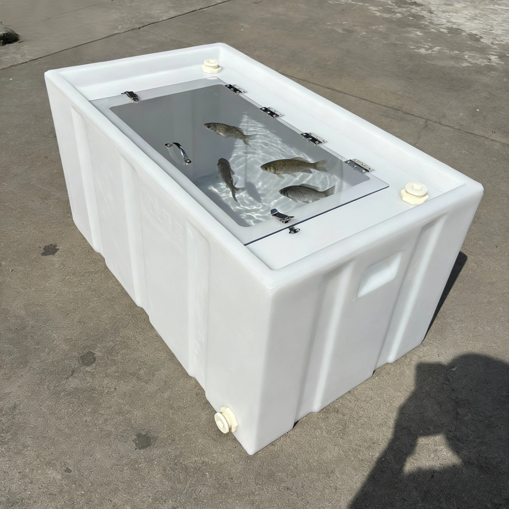 Anti-overflow water tank trolley trunk 130L240L horizontal clamshell fish hatching fish box