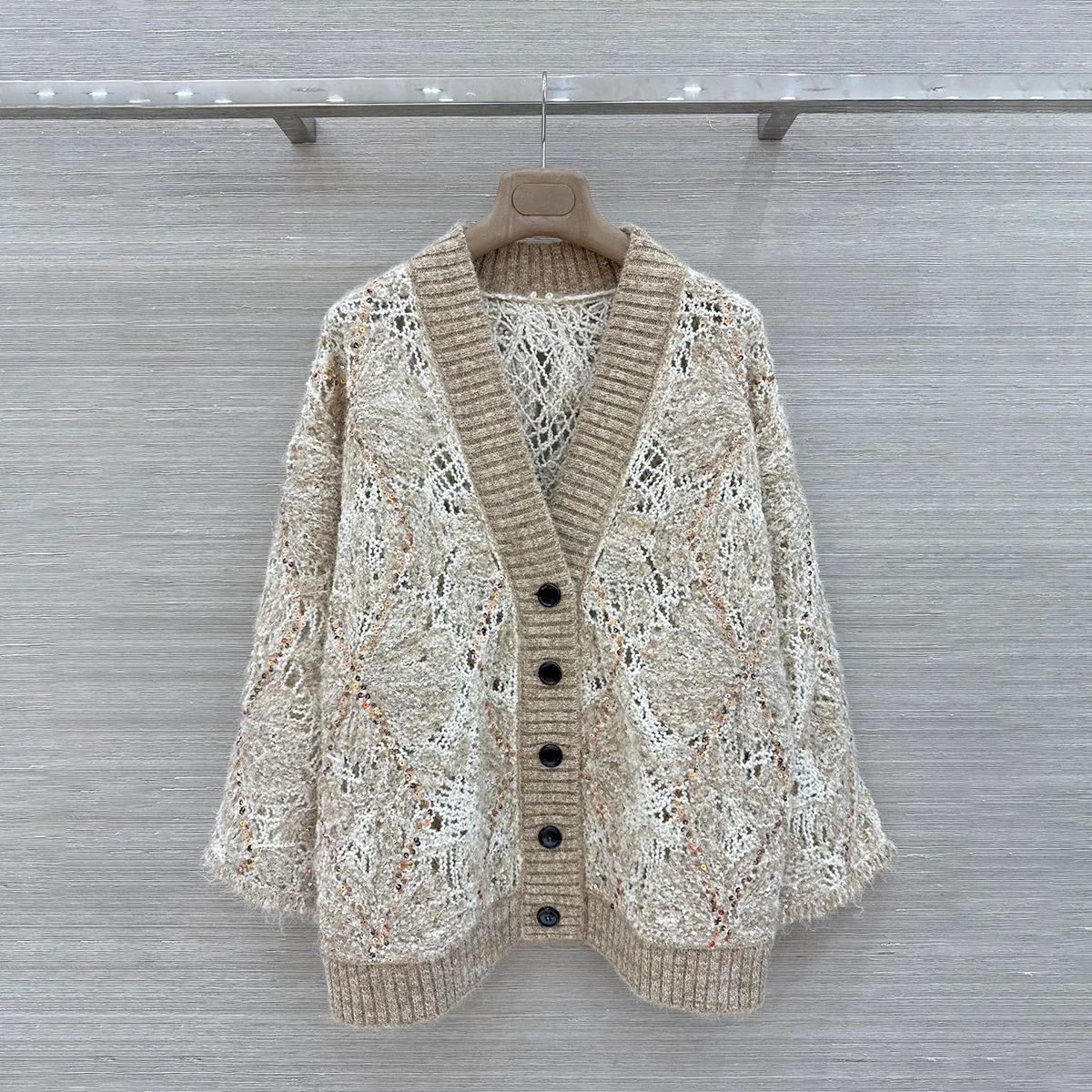 2026 high-quality women's retro mixed color hollow knitted cardigan--2026090302