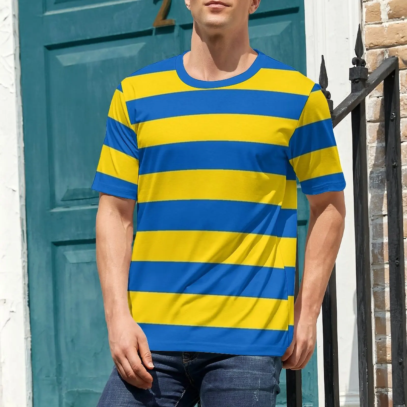Blaues und gelbes T-Shirt mit ukrainischem Streifenmuster – trendige T-Shirts für Herren, lustiges T-Shirt, Sommer-T-Shirt mit kurzen Ärmeln, grafisches Design, große Größen. – Detail 4