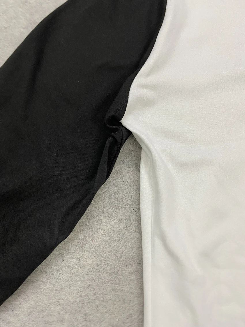 Herbst Damen Schwarz-Weiß Kontrast Off-Shoulder Tops Lange Raglanärmel Schlanke T-Shirts Y2K Ästhetik Lässige Streetwear Basic Bluse – Detail 6