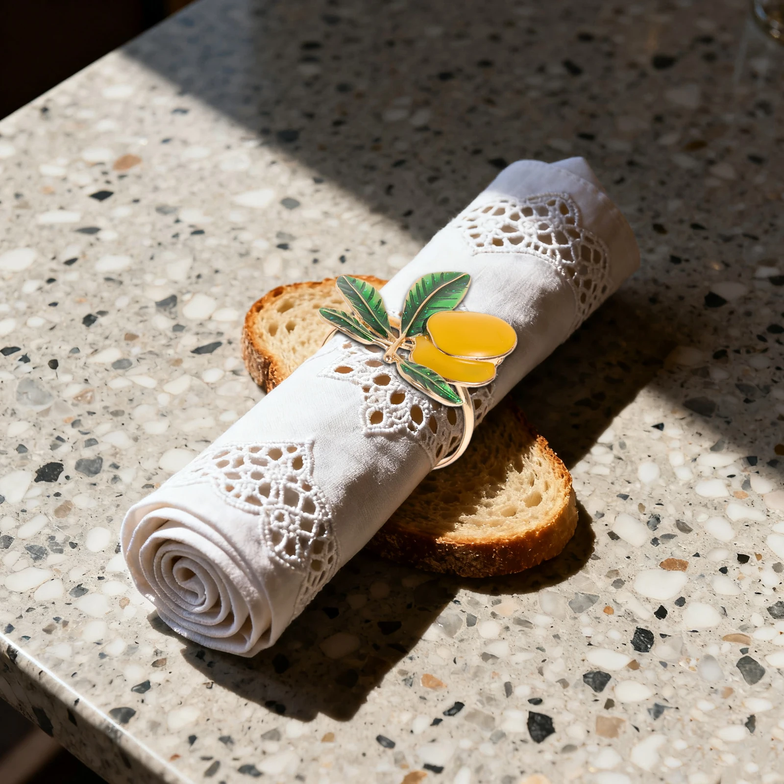 

4Pcs Lemon Napkin Rings Unique Design Metal Table Decor for Party and Family Gatherings Elegant Fruit Holders Lemon Napkin Rings