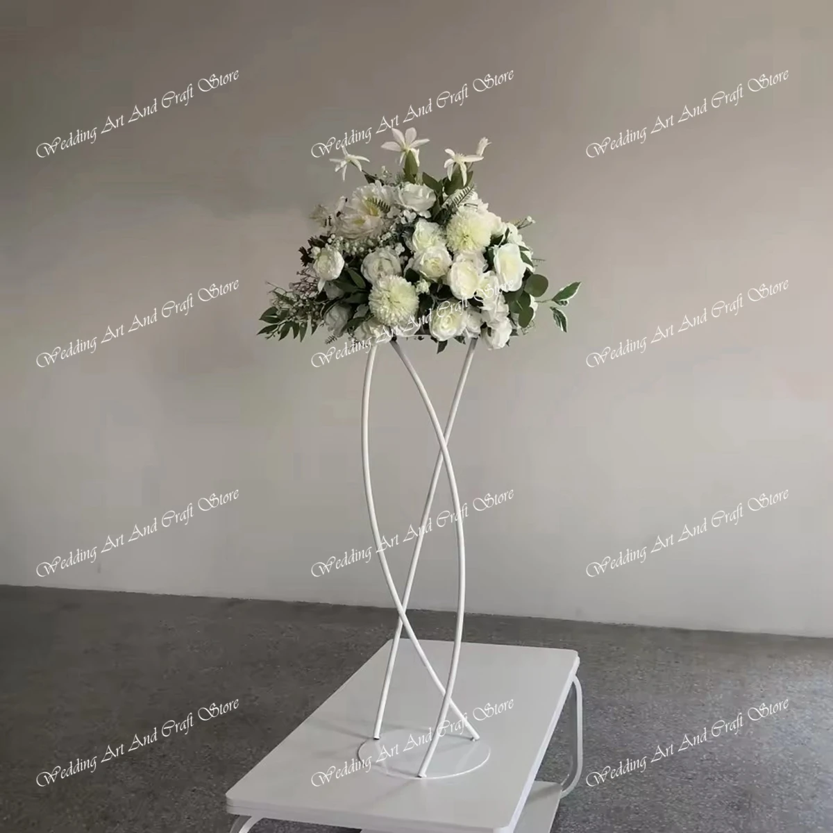 Flor branca Stand para Wedding Centerpieces, Metal, não lugar, retorno, design exclusivo, 10pcs