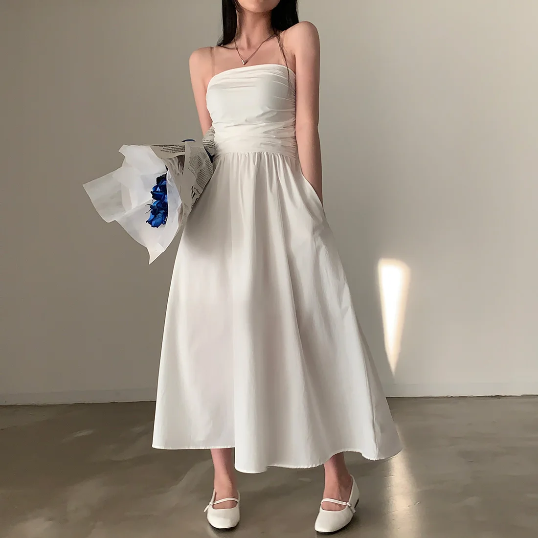 

2Colors Women Summer Strapless Elegant Long Dress 2024 Loose Off Shoulder White Long Midi Dresses Female Clothes (cs2007