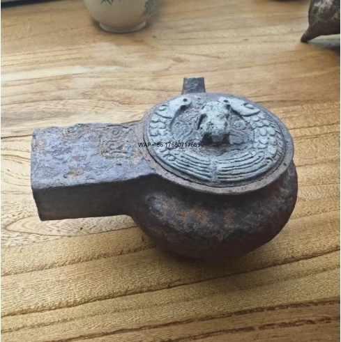 Handmade Antique Purple Sand Ceramic Yixing Teapot Hand-Engraved Animal Head Design Limited Edition Traditional Chinese Cultural