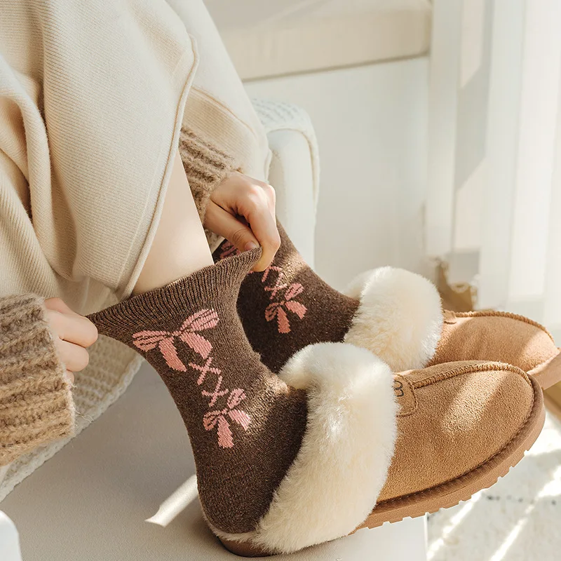 

Women Sports Socks Japanese Kawaii Bow Autumn Winter Thick Warm Socks Wool Cashmere Thermal Harajuku Vintage Mid Tube Socks