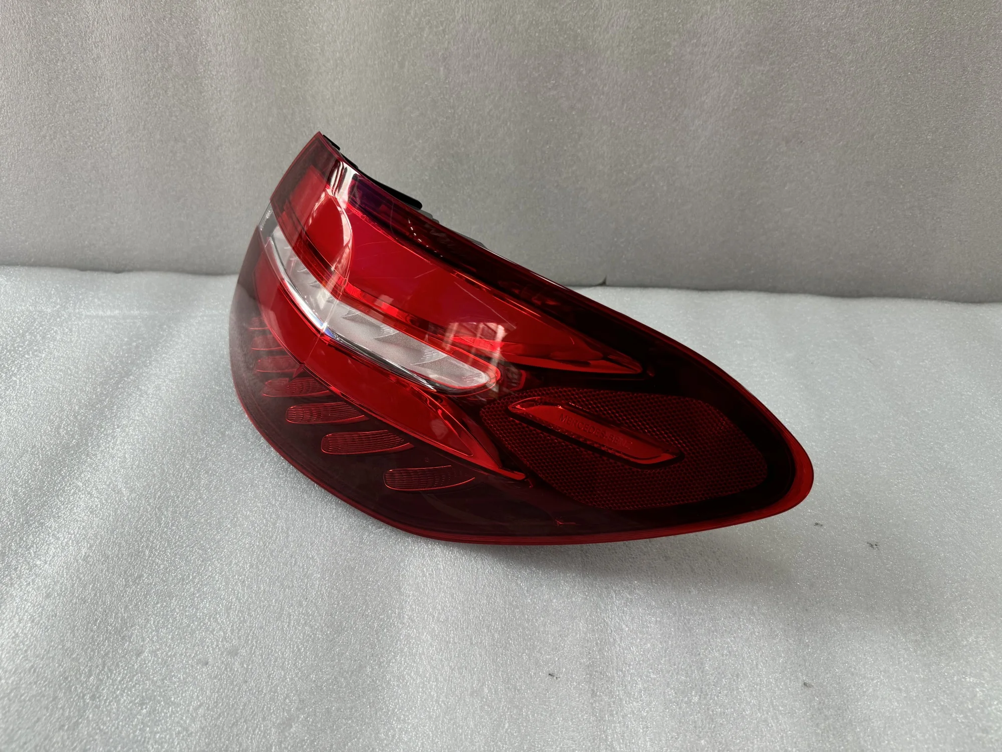 DongLong Original Replacement Lights Suitable for GLC W253 Taillight Automotive Lighting System 100%Waterproof