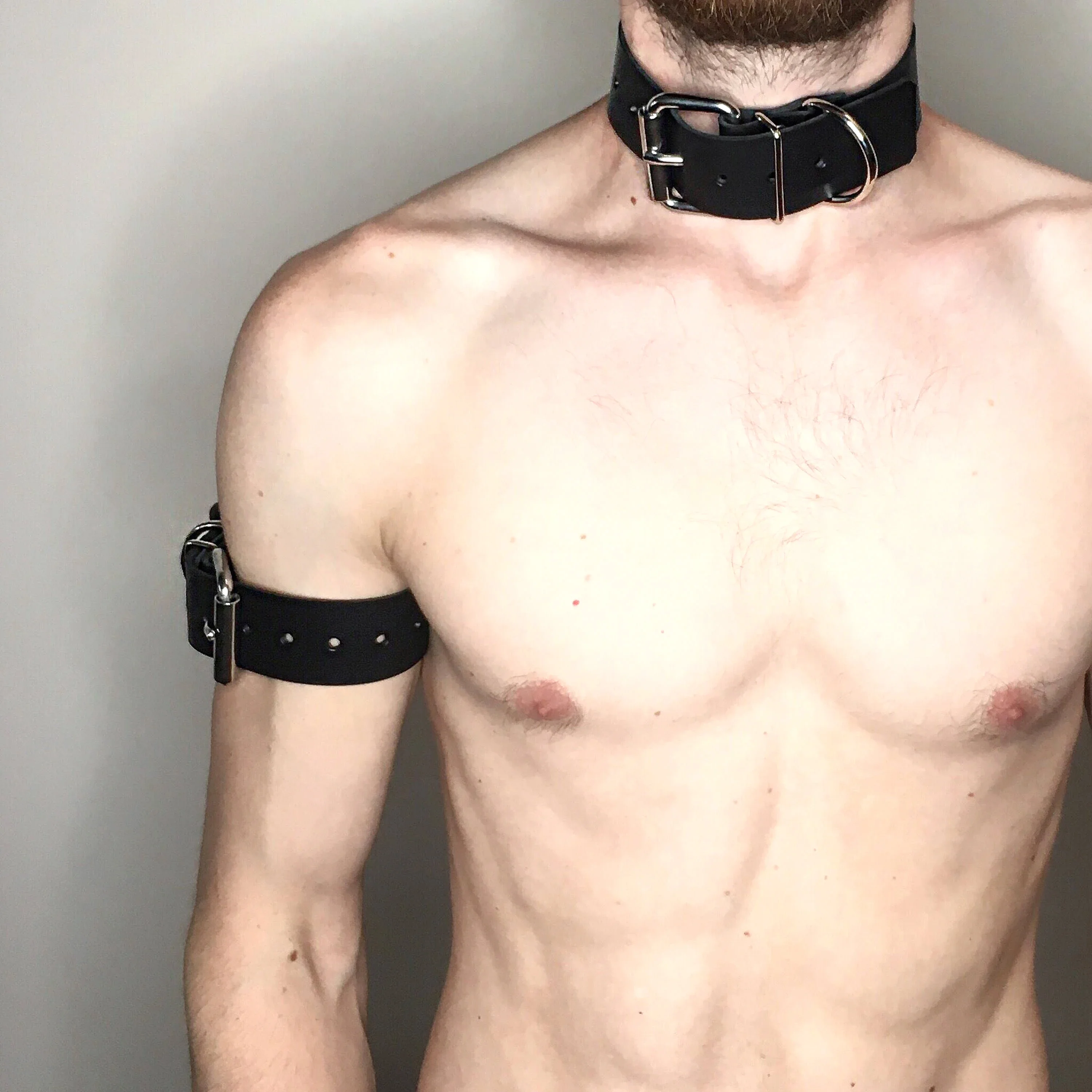 Harajuku gótico Punk Bdsm Collar gargantilla cuello brazo Bondage Pu cinturones para hombres Gay erótico fetiche Sexual arnés de cuero