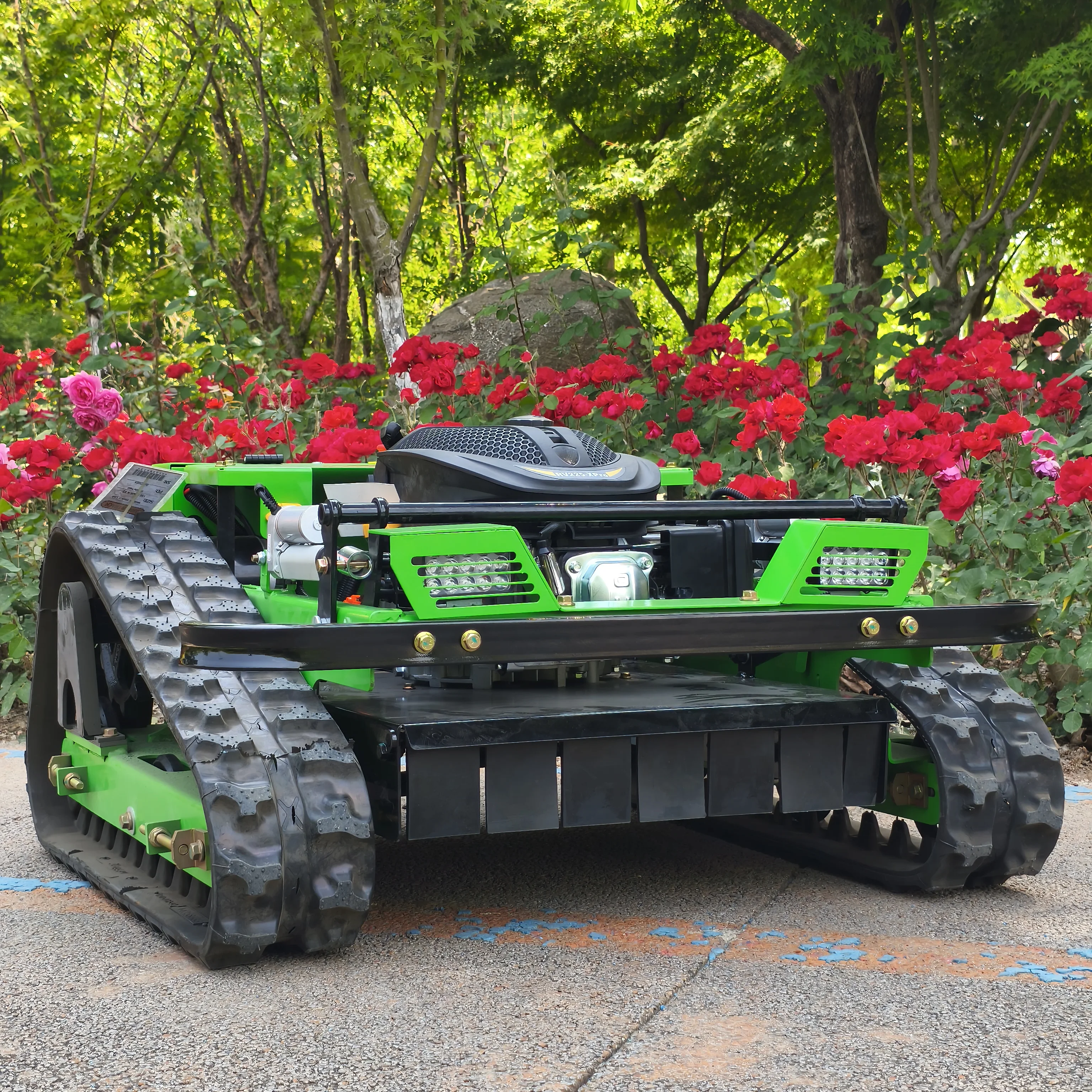 

Customized deposit Made in China Comply with 3C, CE standards One-click start and stop lawn mower remote controlled Antistall