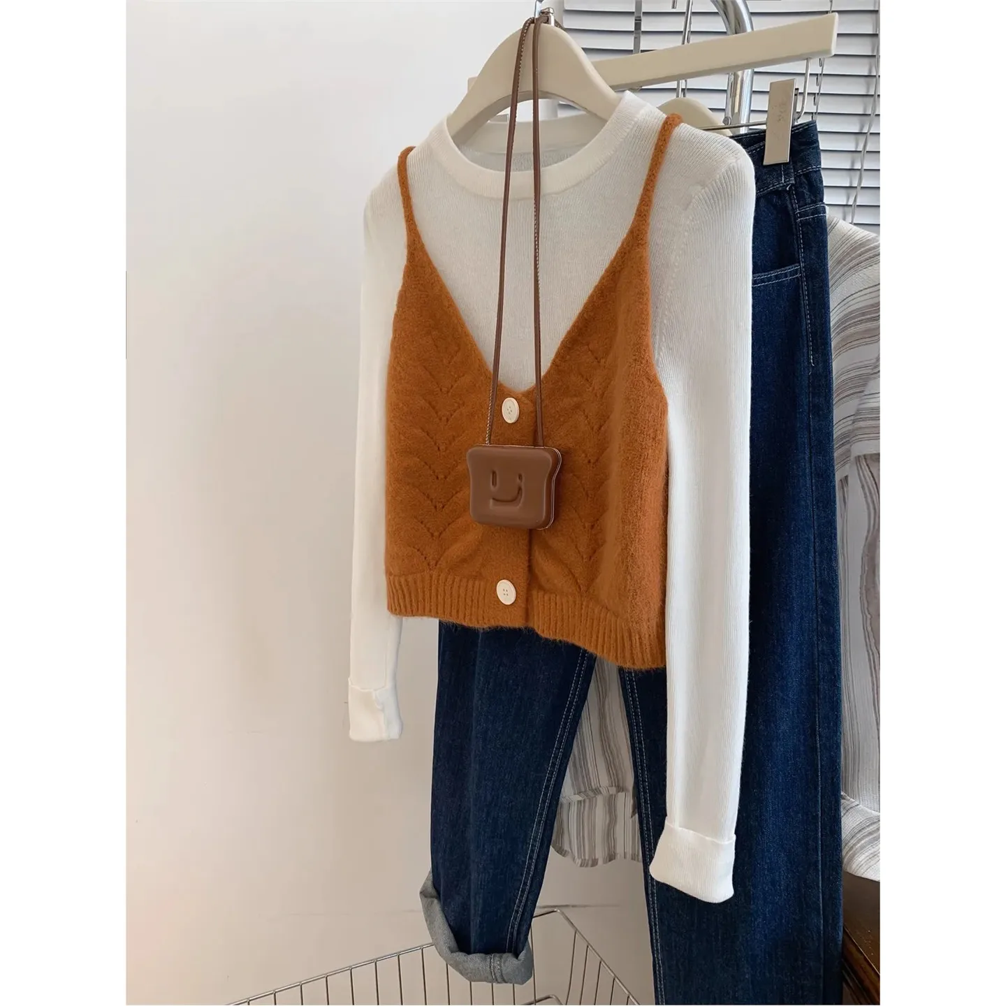 

Loose Women's Knitted Tank Top Sleeveless Vest Button Detail Layering Style Soft Korean Fashion round Neck Short Length