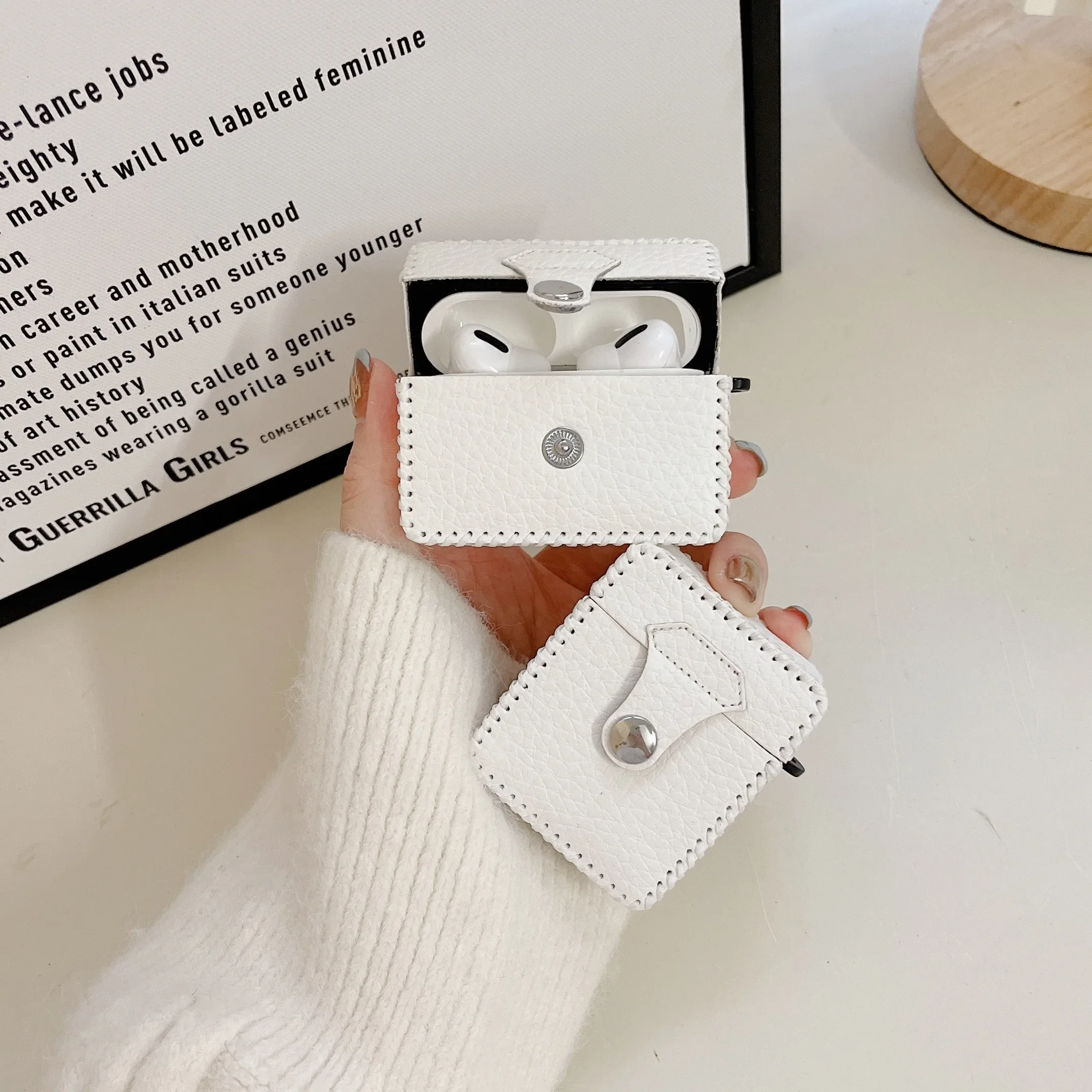 1pc Solid Color Leather Earphone Cases for Apple AirPods 1/ 2/ 3/ Pro/ Pro2 Protective Cover Headphone Accessorie Protective Box