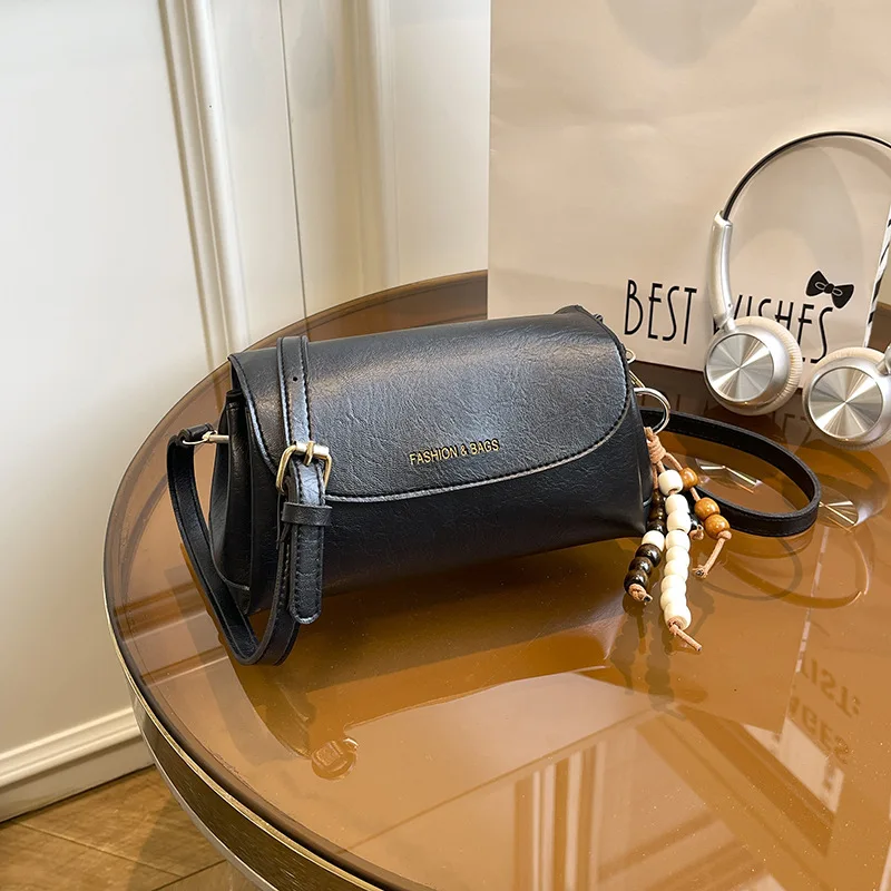 

Niche Design Texture Fashion Bag Autumn New Pillow Bag 2025 Leisure Trend Women's Single Shoulder Crossbody Bag