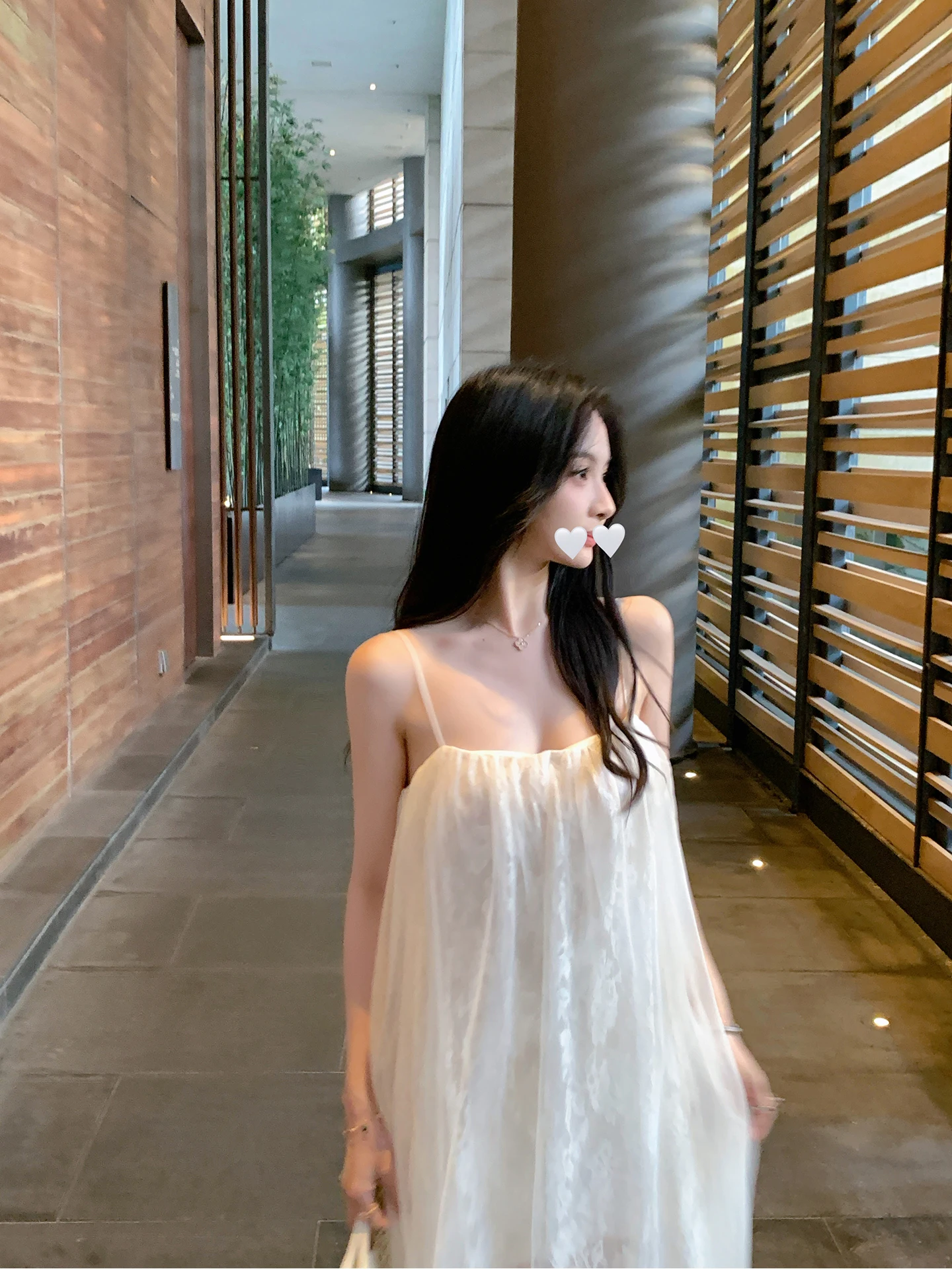 

White Lace Splicing Heavy Work Strap Dress Women's Summer New Style Shoulder Exposure Beautiful Long Skirt Sweet Style Casual...