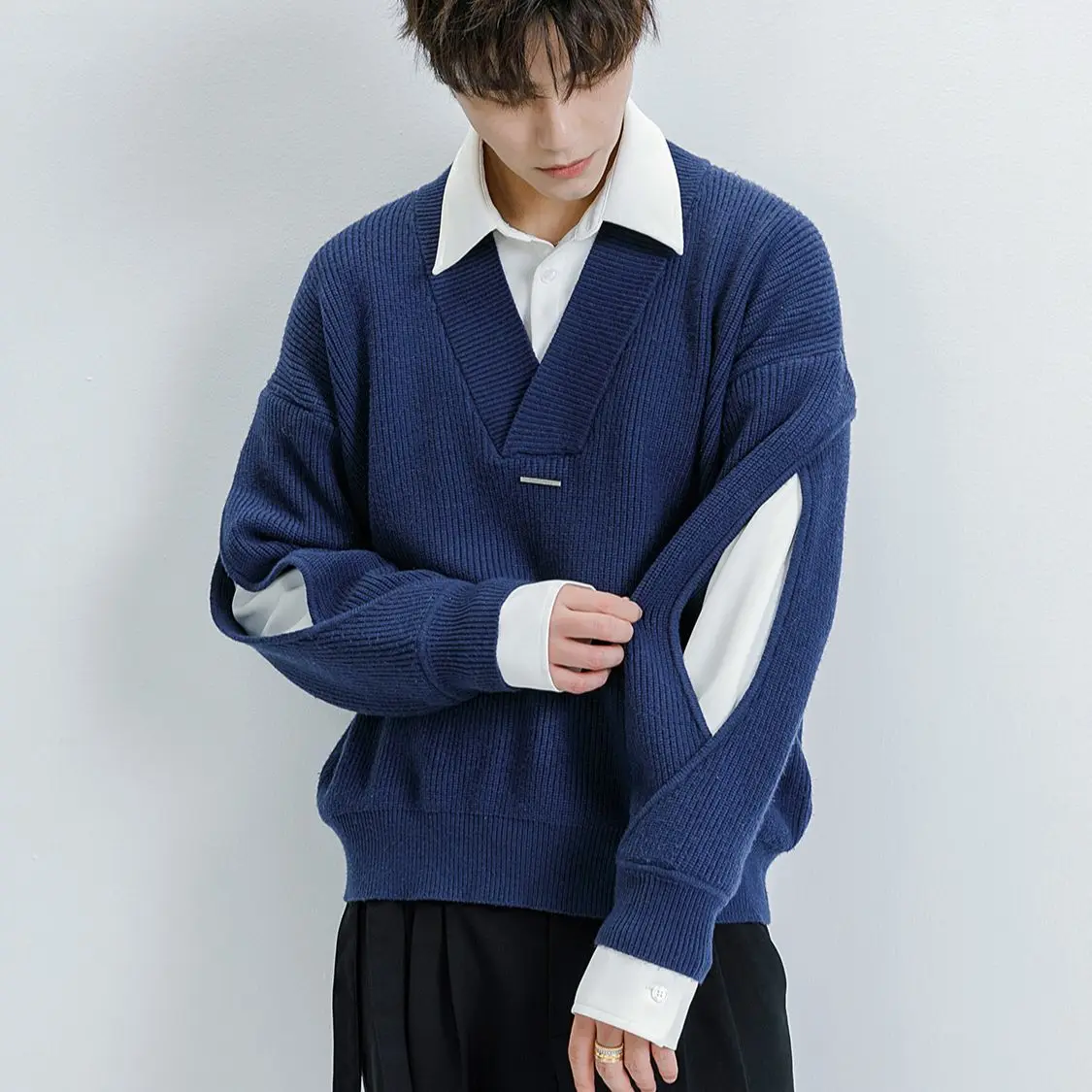 

Мужской вязаный свитер Sli V-Ne с V-образным вырезом, американский высококачественный, для пар, оверсайз, в стиле Lazy Sle, мягкий, из двусторонней шерсти