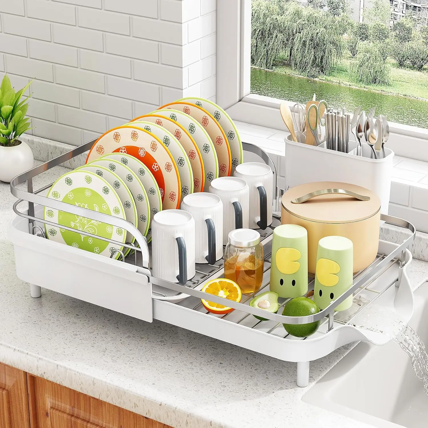 

Expandable Dish Drying Rack with Utensil Holder, Rust-Resistant Kitchen Organizer for Cups and Bottles in White