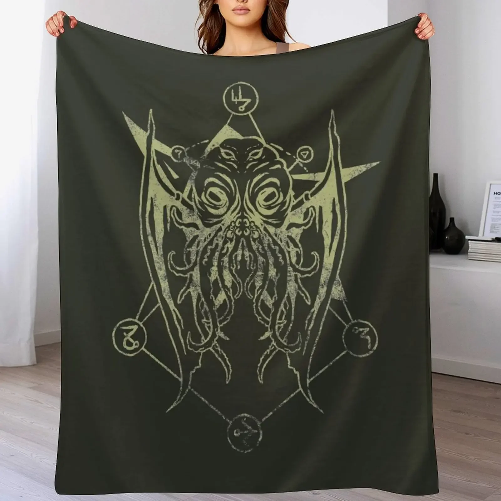 

Cthulhu - Lovecraft - Light green version Throw Blanket All Season Soft Lightweight Blanket for Home