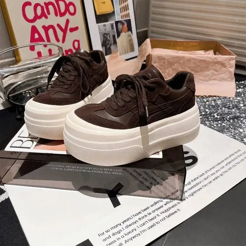 الشقق منصة النساء أحذية رياضية غير رسمية الاتجاه موضة جديدة الصيف أحذية رياضية صناديل للنساء المشي الدانتيل يصل Zapatillas De Mujer