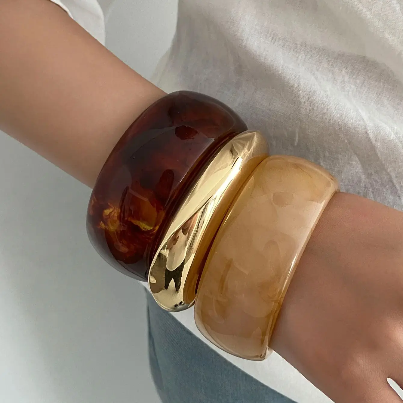DIEZI, 3 estilos, brazaletes anchos de resina exagerados, moda Hip Hop, Color dorado, brazaletes geométricos de Metal pesado para mujeres, pulsera para hombres