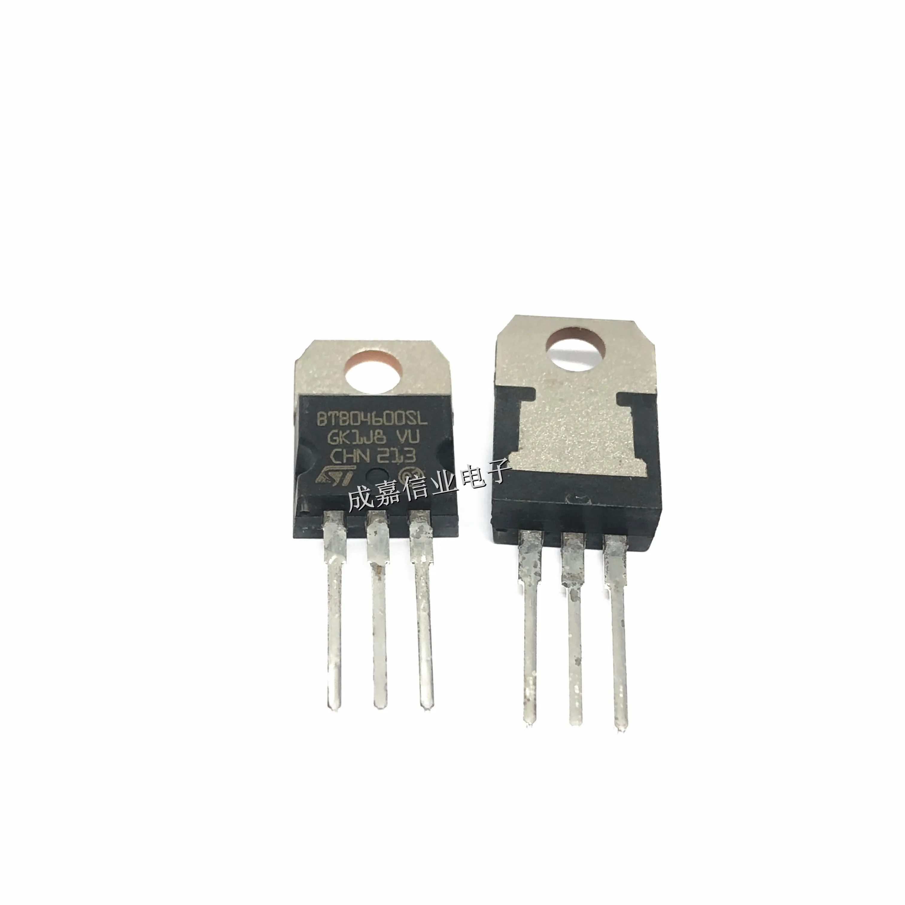 10pcs/Lot BTB04-600SL TO-220-3 BTB04600SL TRIAC 600V 38A 3-Pin Operating Temperature:- 40 C-+ 125 C