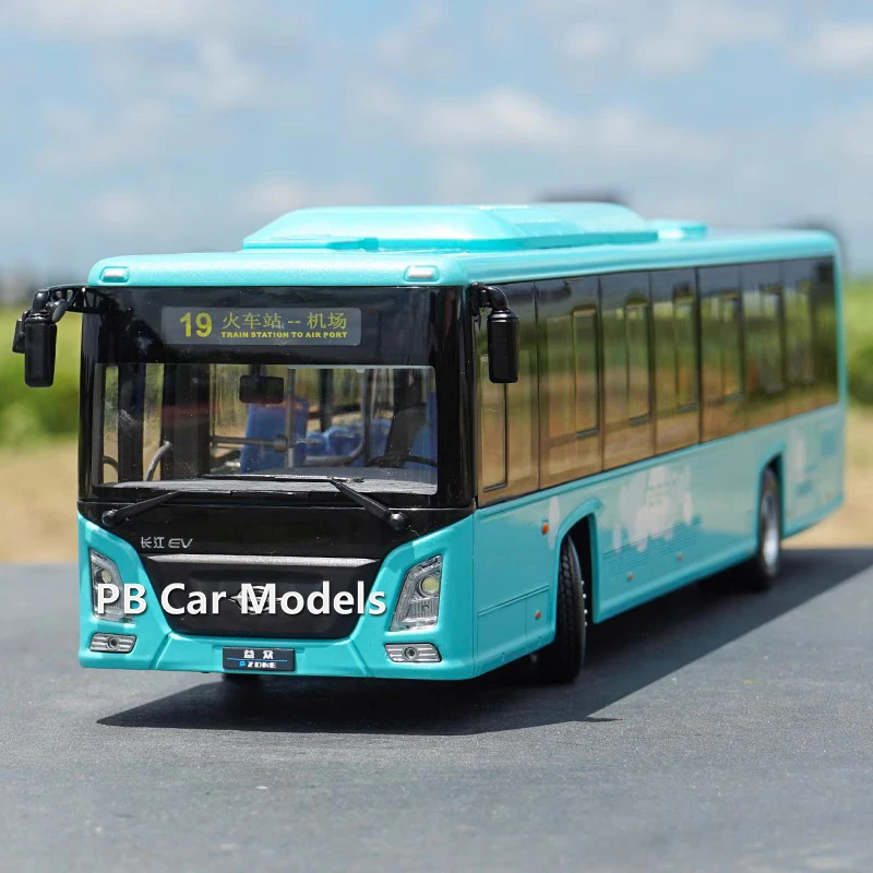 1: 32 Original Yangtze River EV Yizhong Bus Model New Energy Pure Electric Bus Model with Lamp Version