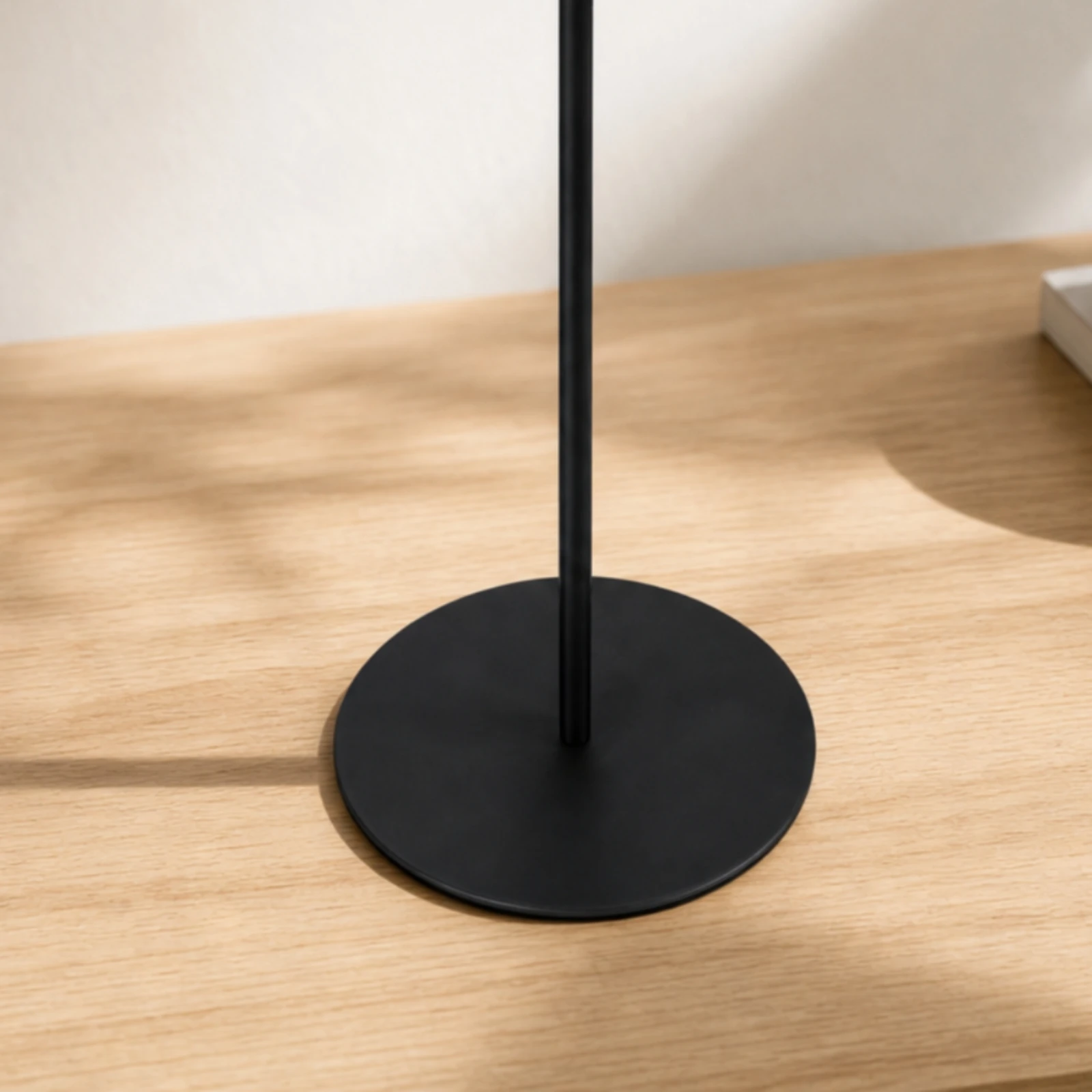 Standing Desk - 회전식 메달 진열대: 튼튼하고 회전이 가능하며,