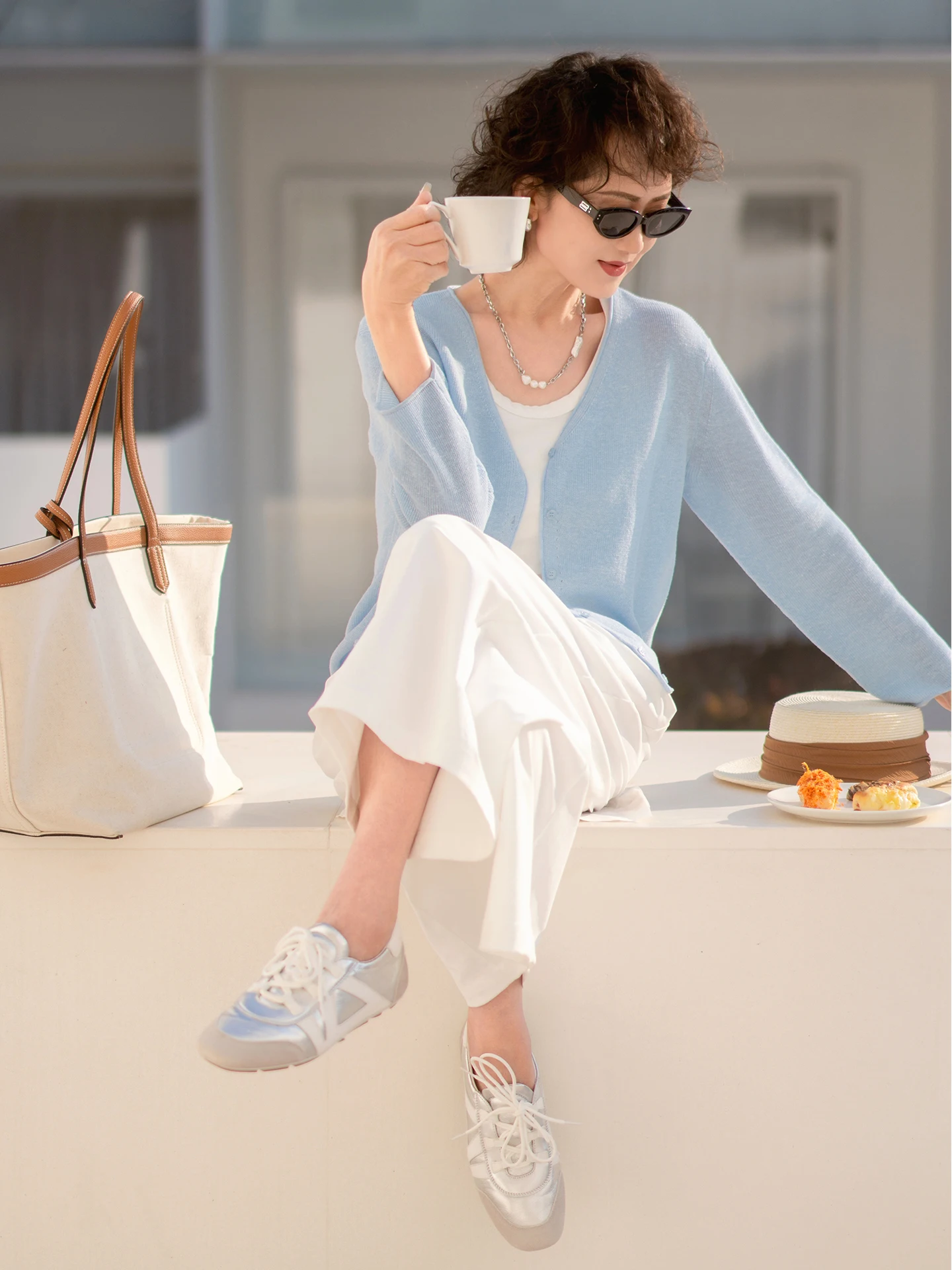 

Льняной вязаный кардиган свободного кроя для женщин, легкий, для кондиционированных помещений, простой, художественный, весенний, модный, новинка, стройнящий силуэт