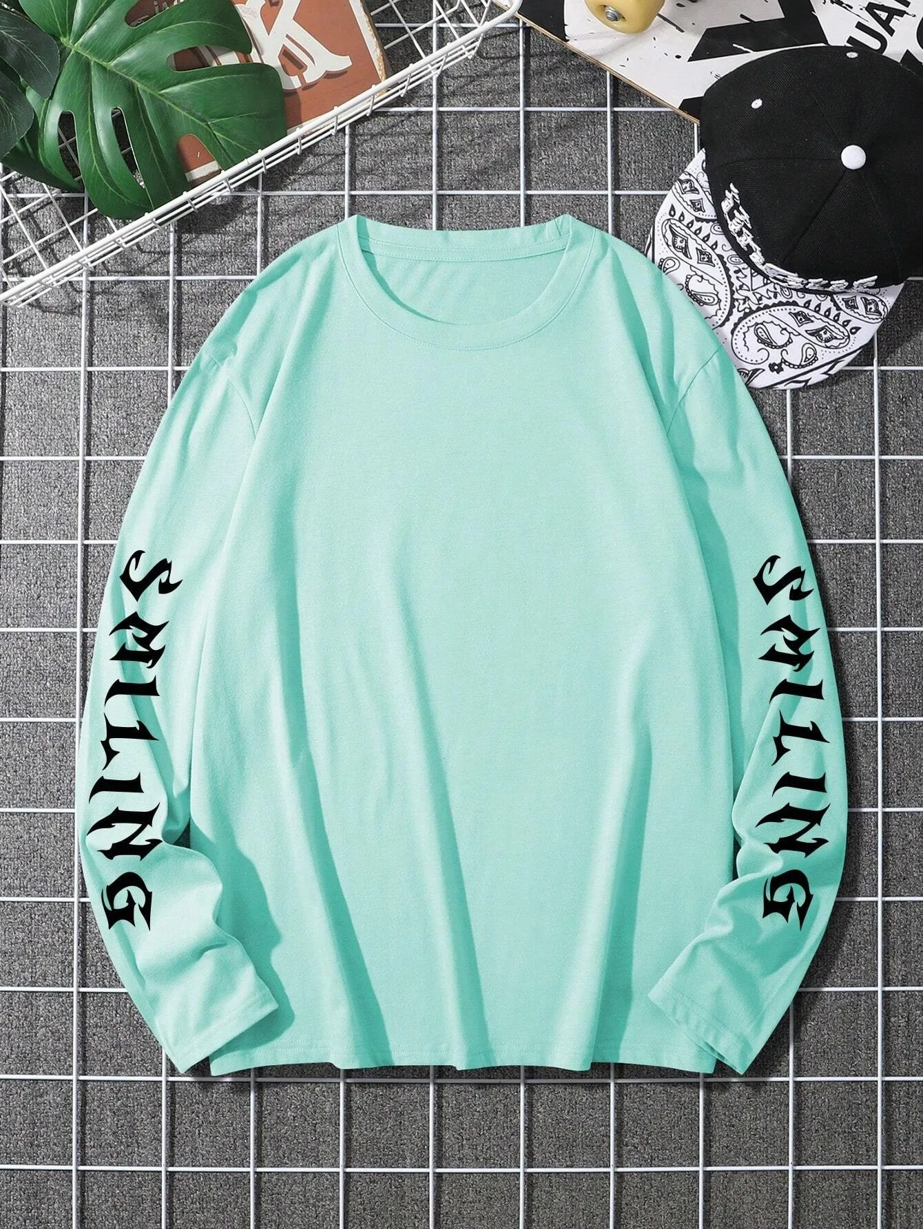 เสื้อยืดแขนยาวผู้ชายรุ่นใหม่สำหรับฤดูใบไม้ผลิและฤดูใบไม้ร่วงปี 2025 โดดเด่นด้วยลายพิมพ์ 3 มิติที่ดูสบายๆ และสวมใส่สบายในสไตล์สตรีท