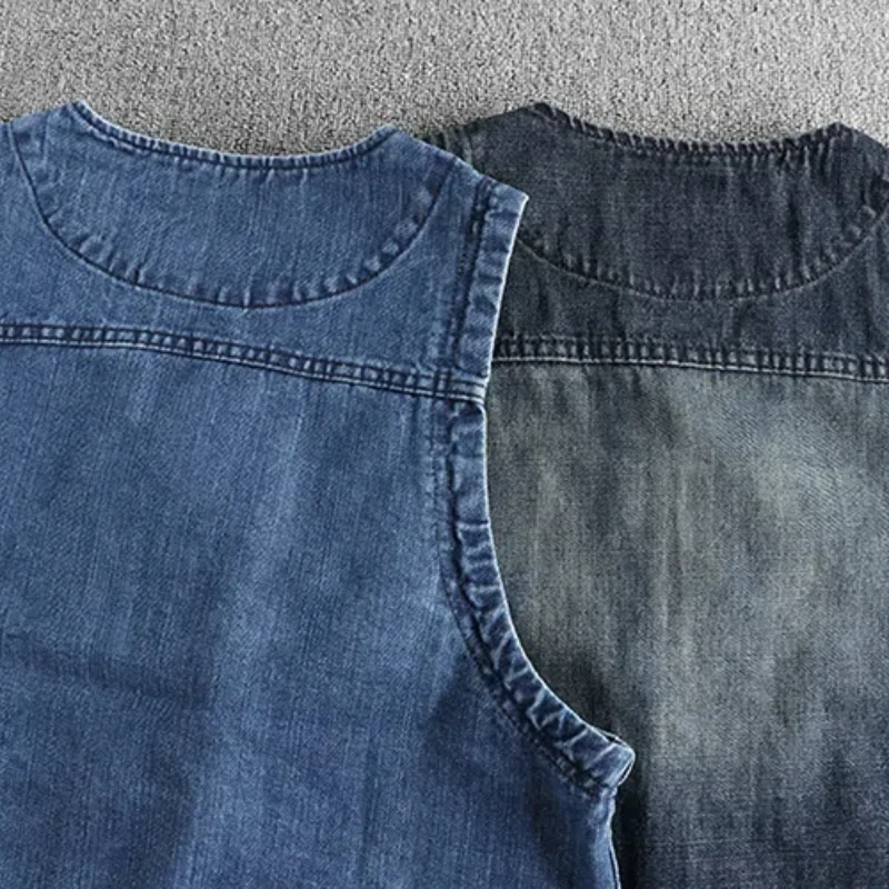 Vintage blue water wash to make old trend men\'s denim vest autumn and winter casual cotton sleeveless vest coat