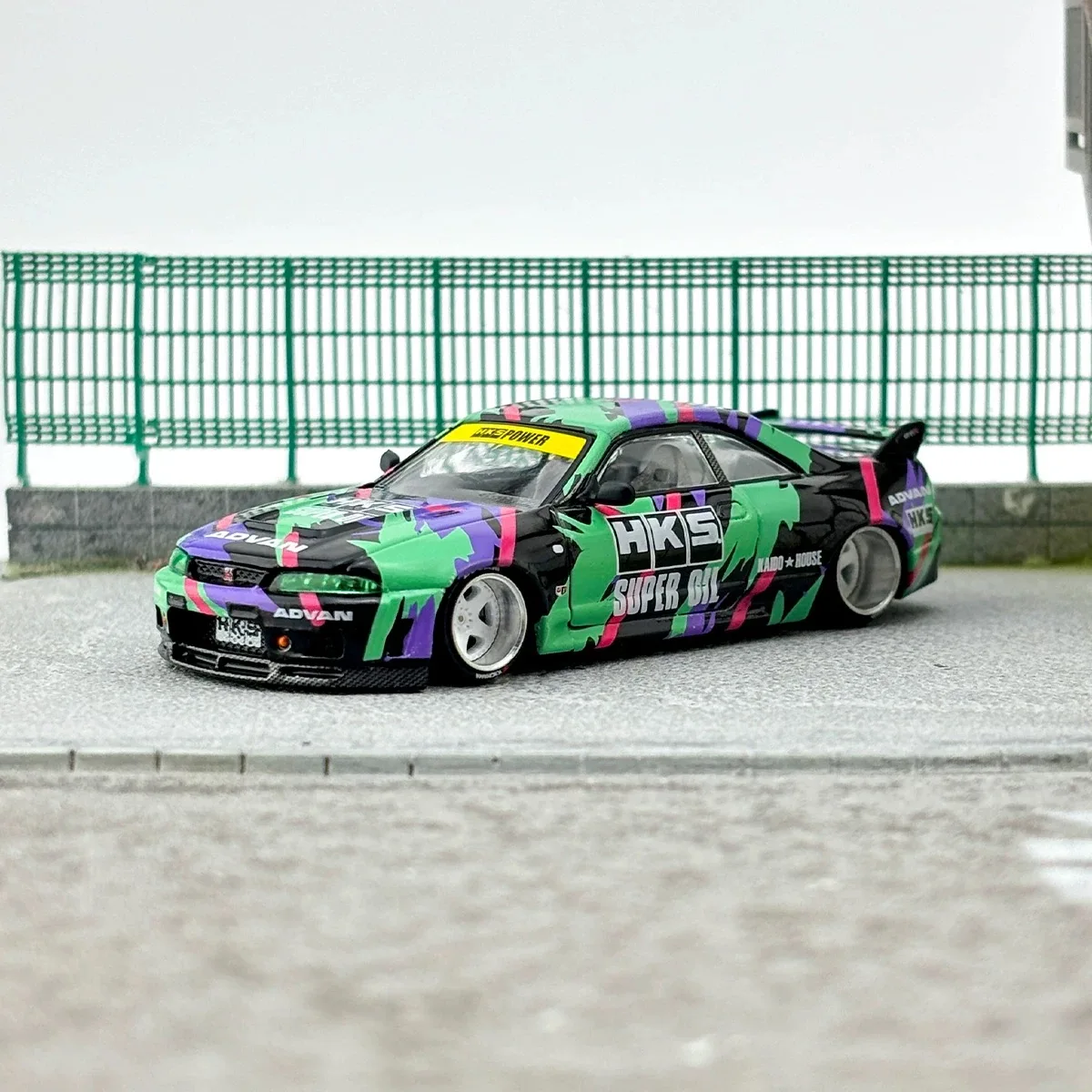 MINIGT & agreIDO-modèle de voiture en alliage, couverture ouverte, Nissan Skyline GTR R33 HKS, peinture à thème, maison 1:64, livraison rapide