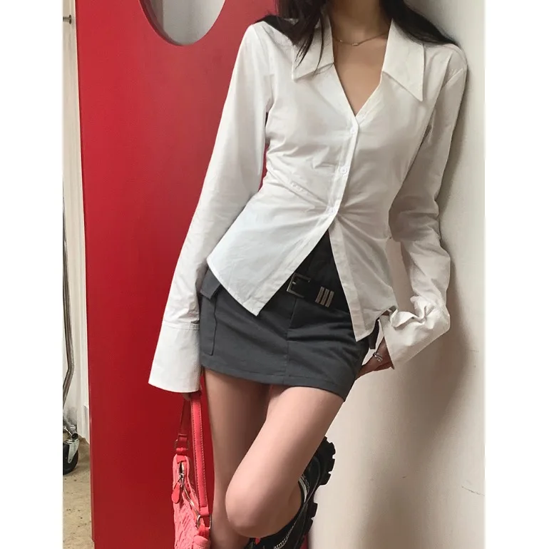 

Spring 2026 Women's Slim Fit V-Ne irt Bell Sve Versatile Waist-Cinching Trendy Cotton Long Sve Pure Color Blouse