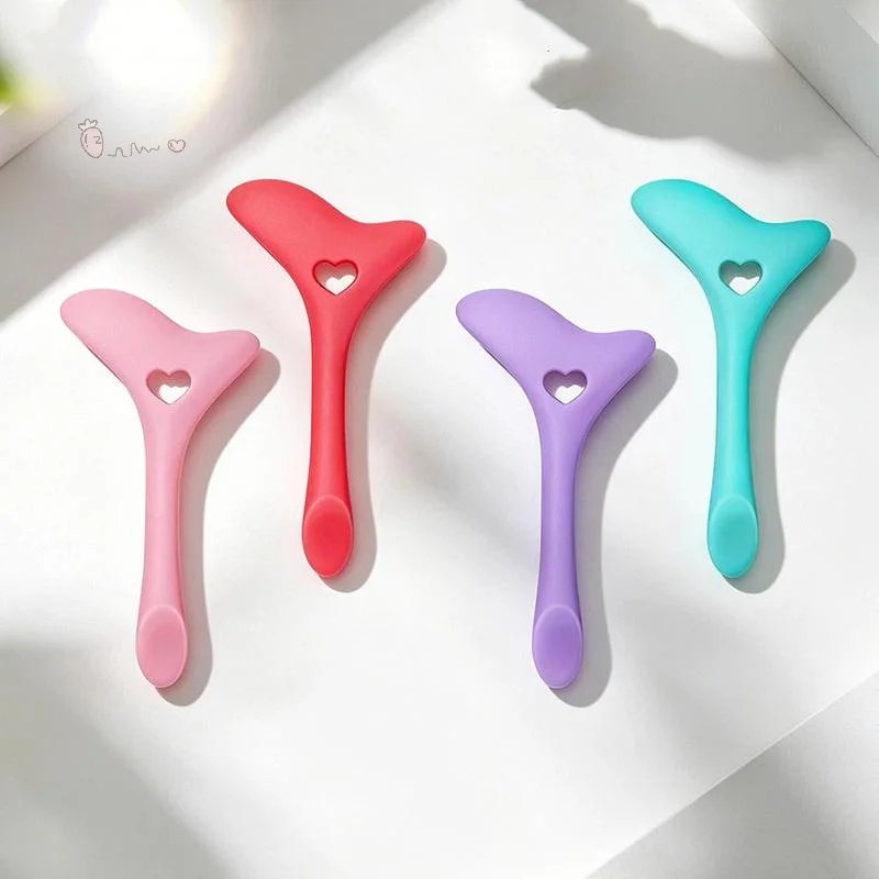 [H] 1Set Multi-functional Eyeliner Stencil Wing Tips Silicone Eyeliner Aid Drawing Lipstick Wearing Aid Reusable Makeup Tools