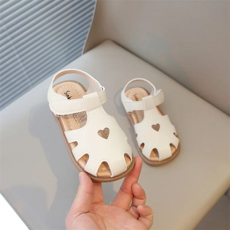 JGSHOWKITO New Hot Girls Sandals Cut-outs Hollow Heart Simple Style for Kids Toddlers Little Child Beach Shoes Soft Toe-covered