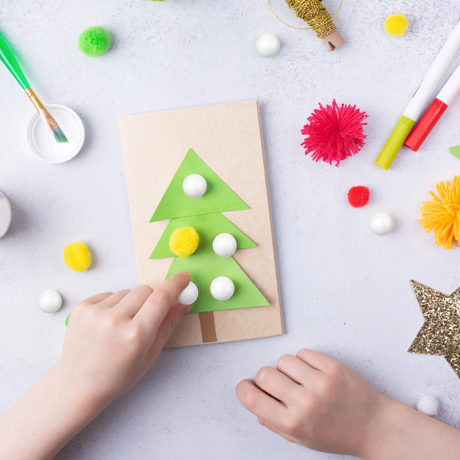 

200Pcs Polystyrene Balls White Solid Round 2cm Craft Decoration Wedding Party DIY Craft Supplies Polystyrene Balls