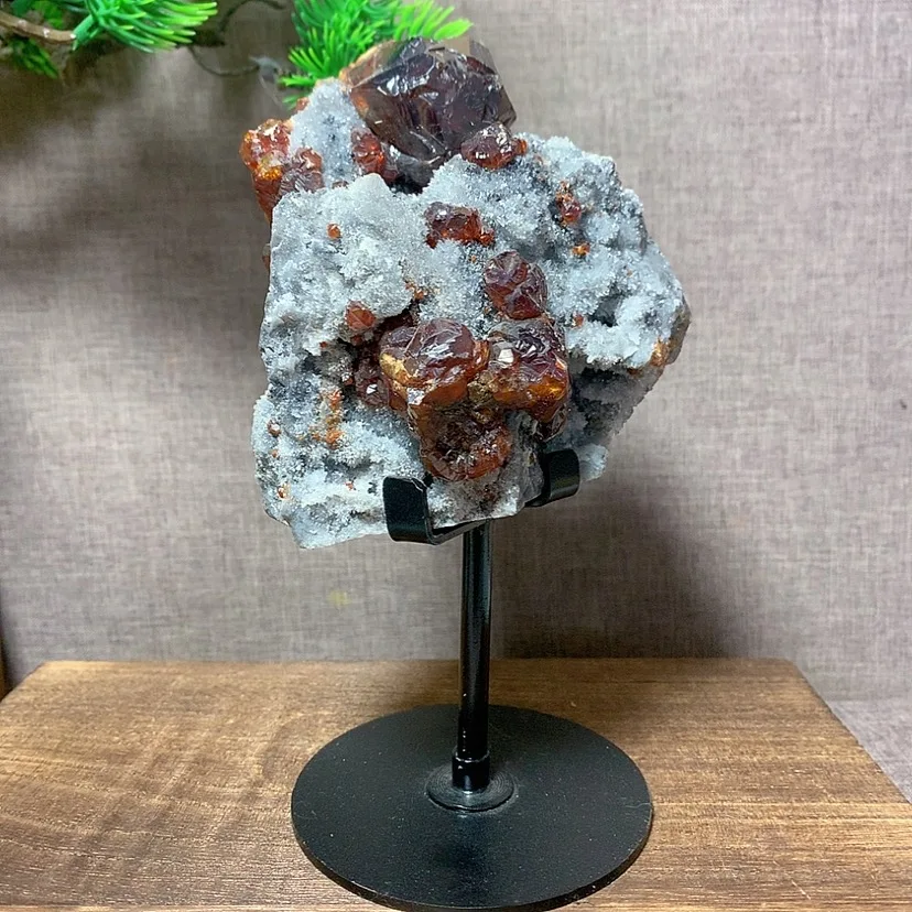 1243g Big Natural Rare Garnet Growing On Cluster  Crystal Mineral Specimens + Healing Quartz Crystals And Stones Rock Gemstone