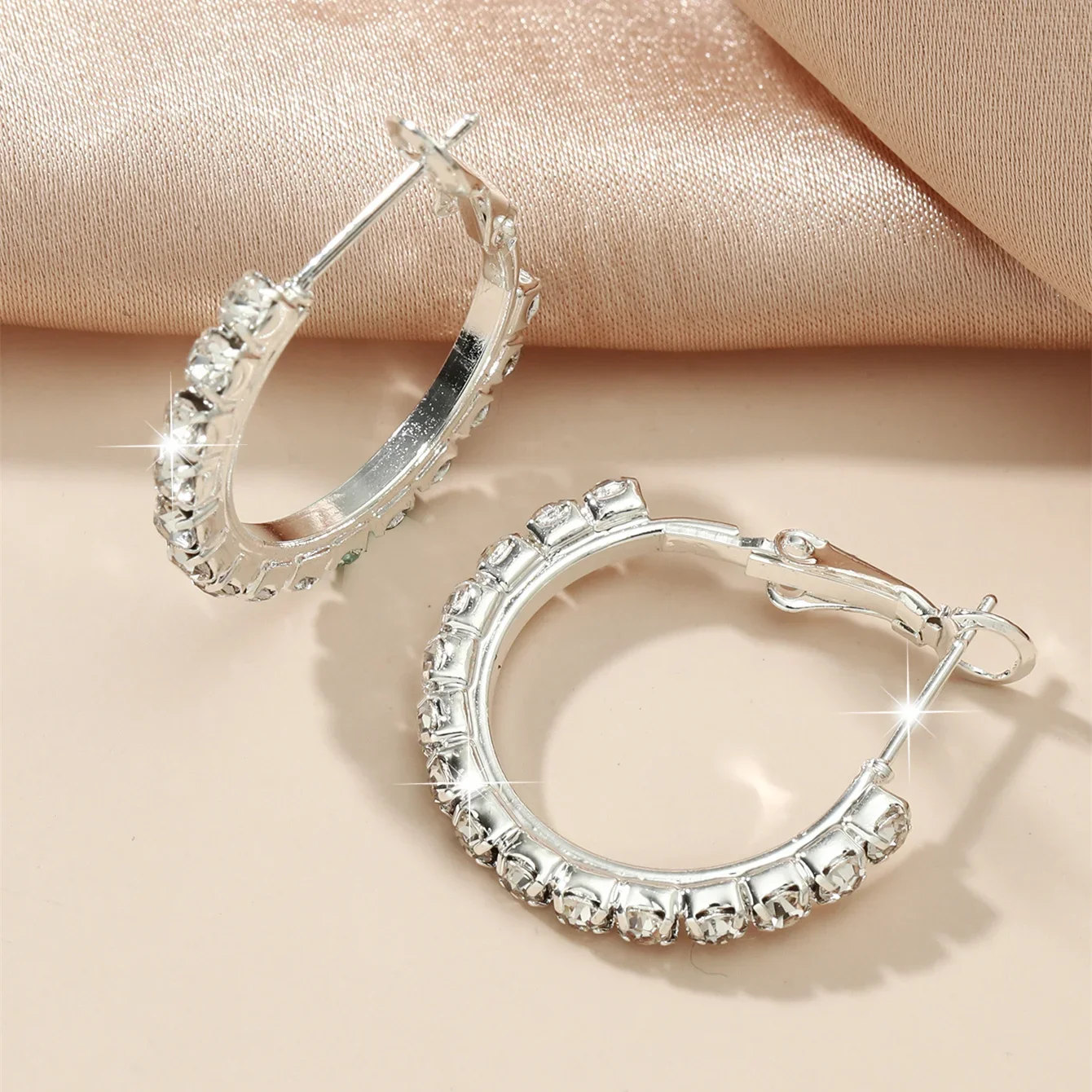 MANGOSKY 3-5CM 2 Colors Single Row Crystal Rhinestone Basketball Wives Hoop Earrings For Women