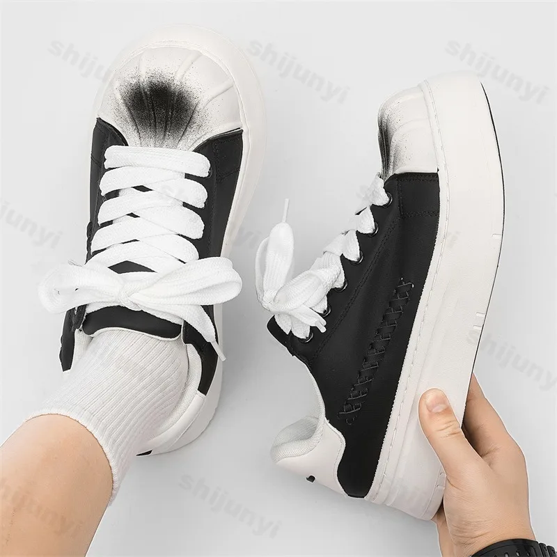 

2025 New Low Top Fashion Trend Casual Thick Soled Sports Shoes for Men Comfortable Niche Design Non Slip Lace Up Chunky sneakers