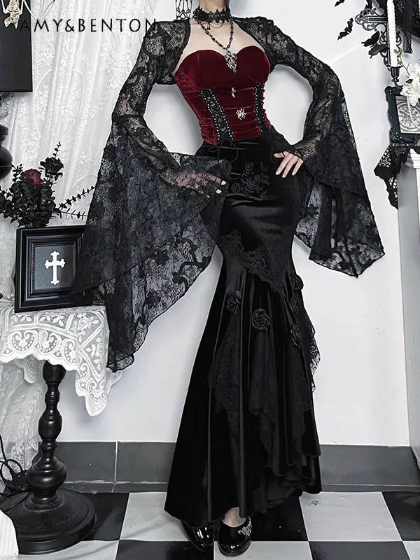 

Новинка Весна-Лето: Темно-готический стиль, кружевной укороченный красный облегающий топ и бархатная юбка-русалка средней длины с цветочной аппликацией и высокой талией