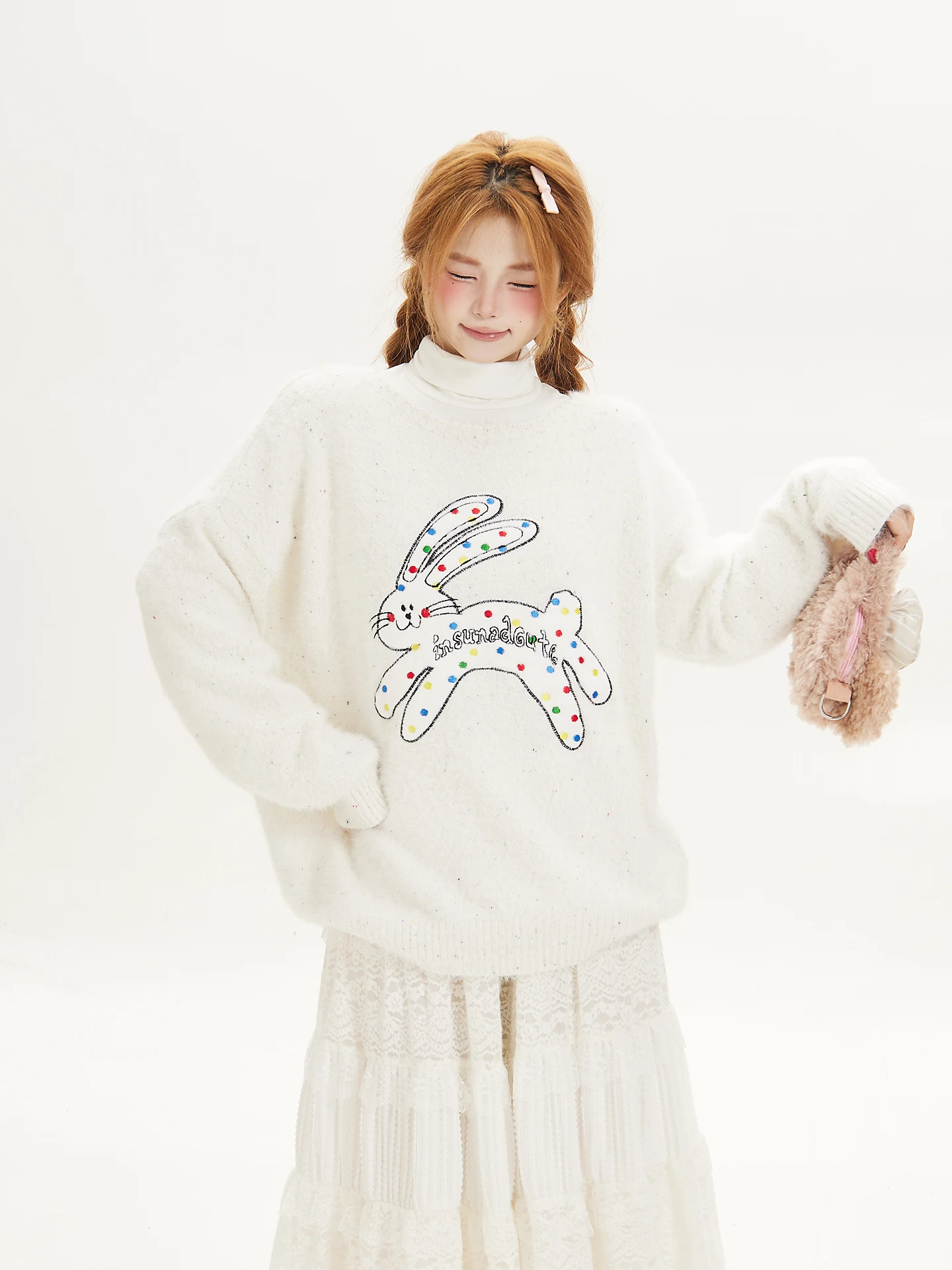 Soft Plump Ant Cartoon Embroidered Knitted Sweater Women's Loose Lazy Style Overhead Sweatshirt White Top Spring Autumn Winter