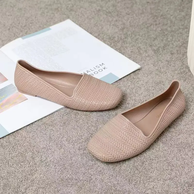 

2024 Woman's New Summer Flat Sole Shallow Casual Shoe Soft Sole Non Slip Waterproof Slip-On Rain Shoes Beach Sandals