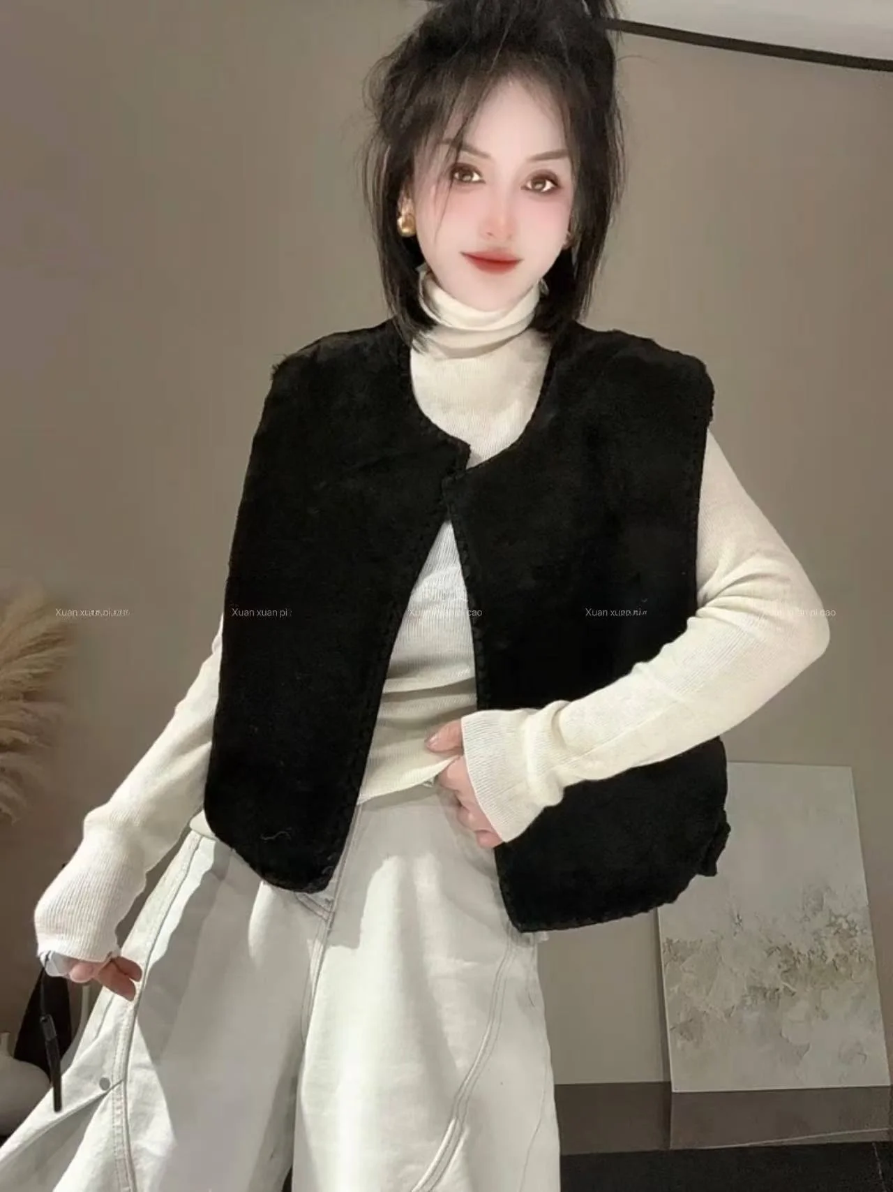 

Haining 2025 New Women's Fur Leather eepskin Vest Jaet ort Versatile Eco-friendly Faionable Casual Sle Zipper Closure