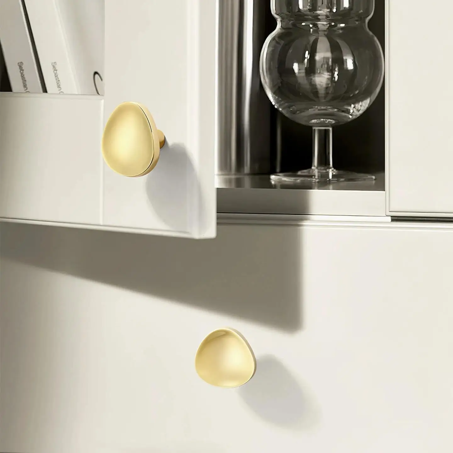 Modern Minimalist Drawer Knobs Cabinet Pulls Zinc Alloy Wardrobe Cabinet Single Hole Furniture Hardware Handle
