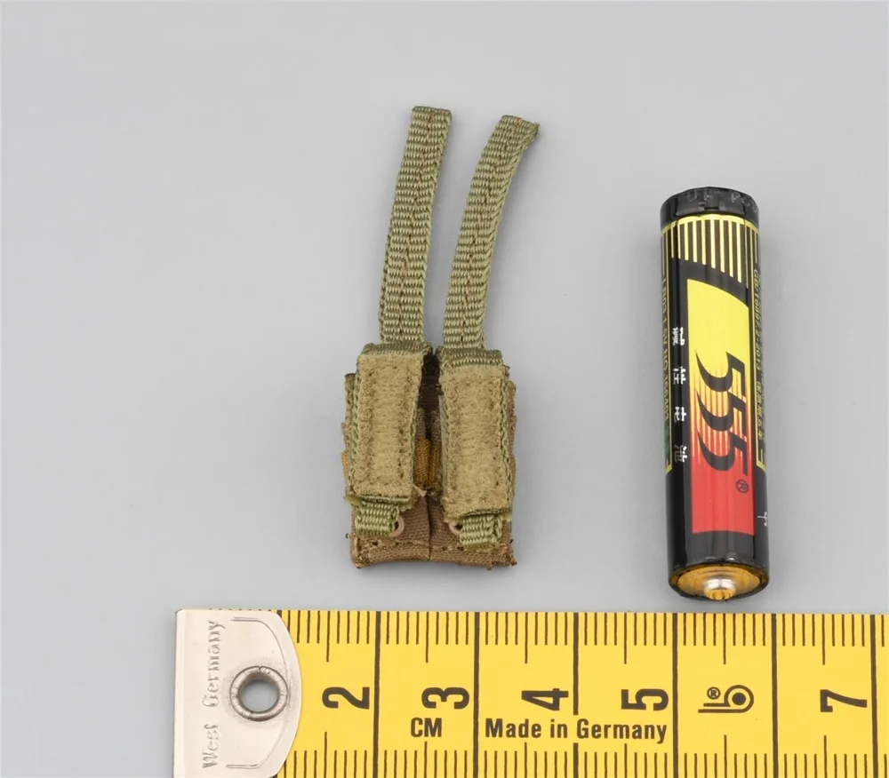 1/6 EASY&SIMPLE ES 26071R The Russian Man Soldier The Secondary Weapons G17 Clips Holster Bag PVC Material For 12" Doll Figure view 6