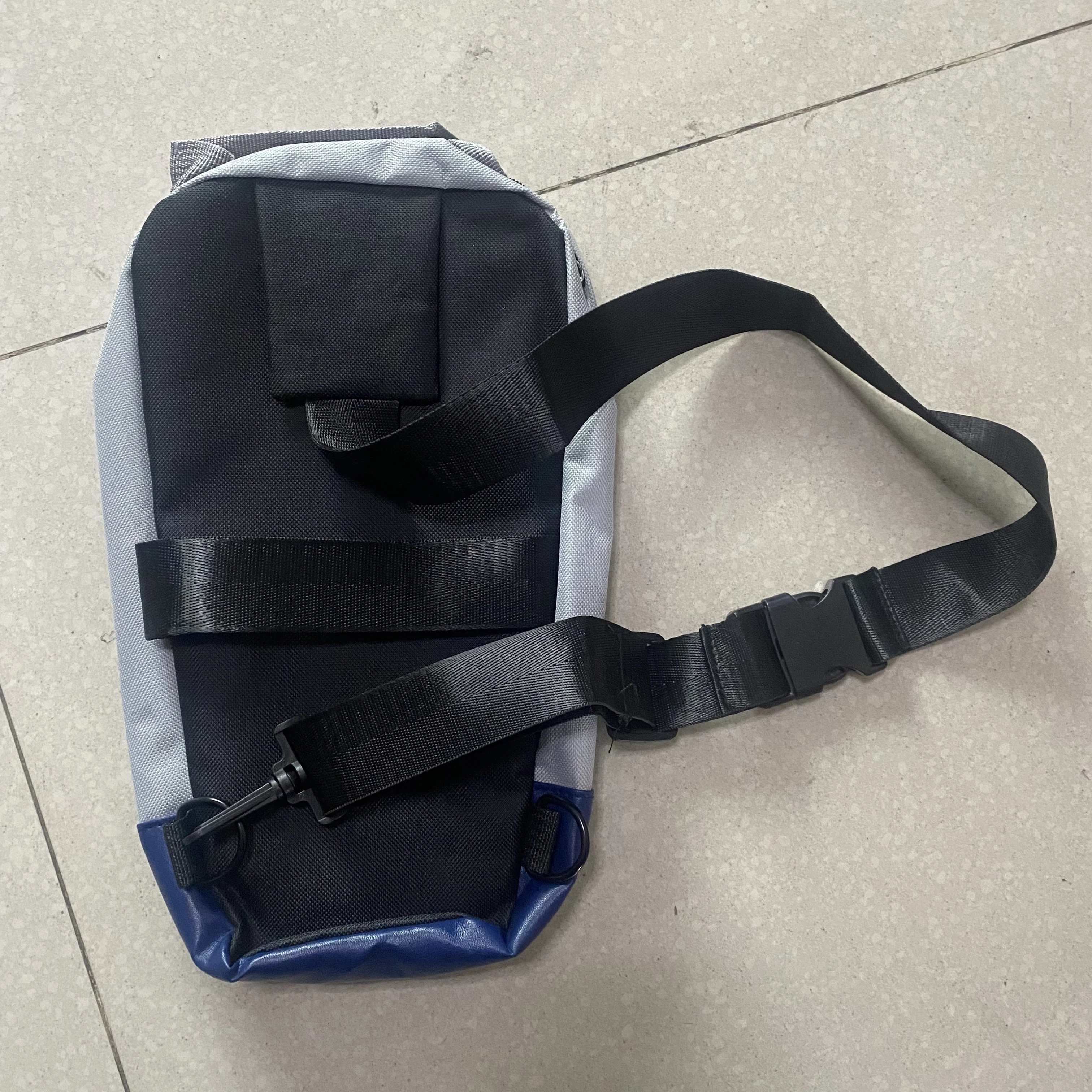 حقيبة كتف Brdwn GUNDAM للجنسين 07MS Team Shield Shape Cosplay من البوليستر